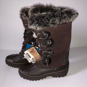NWT Ladies Khombu Winter snow ski Boots Size 6